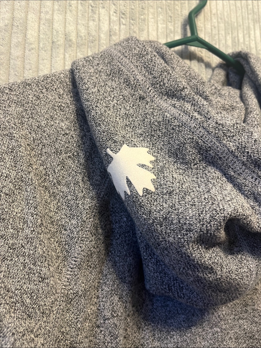 Roots Heather Gray Zip-Up Hoodie with White Beaver Logo Medium - Picture 10 of 10